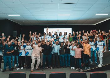 Jovens de Campo Alegre participaram da aula inaugural do Programa Aprendiz Digital em Maceió