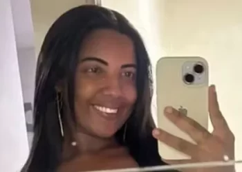 Jovem é esfaqueada e tem corpo queimado por ex-colega de trabalho após recusar relacionamento