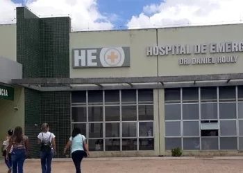 Mulher é agredida a pauladas e sofre ferimentos graves no centro de Arapiraca