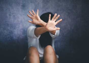 Homem é preso em flagrante após agredir e ameaçar companheira em Arapiraca