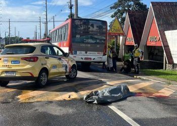 Tragédia: Vítima morre atropelada após cair de moto em avenida de Maceió