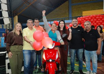 Show de prêmios do dia das mães contemplada mães de Chã da Imbira, Usina Porto Rico e Minero