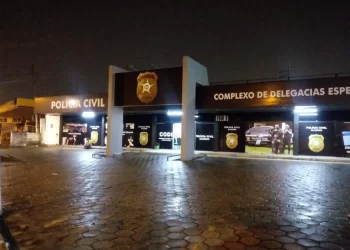 Mães são presas após agredirem violentamente filhas menores