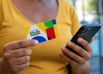 Bolsa Família terá internet grátis? Governo estuda novo benefício para celular