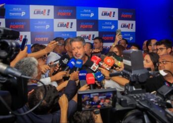 Líder nas pesquisas para o Senado, Arthur Lira reúne lideranças em convenção da União Progressista neste domingo