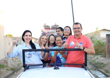 Pauline Pereira e equipe irá percorrer as ruas do povoado Chã da Imbira em mais um dia de Caravana Política
