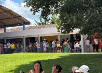 População lota escolas durante o primeiro horário de votação em Campo Alegre, distrito e povoados