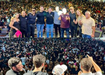 Festa da Vitória de Fernando Pereira reúne multidão e lideranças políticas em Junqueiro